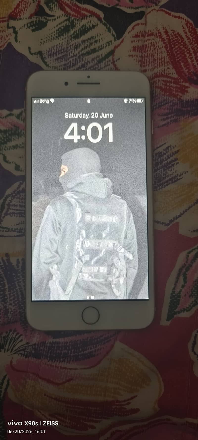 Apple iPhone 8 Plus 6
