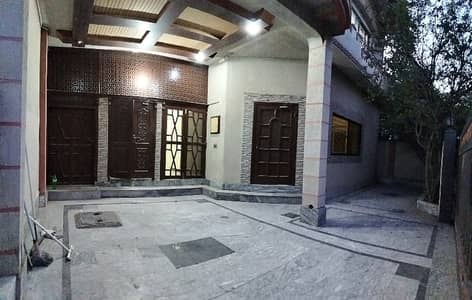 10 Marla Beautiful House For Sale