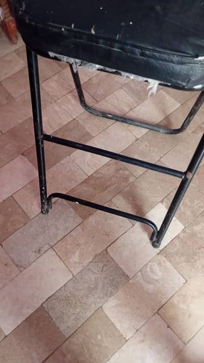 new chair for commercial use 10/10 condition