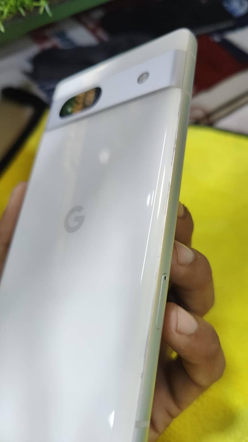 Google Pixel 7a 4