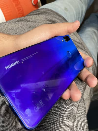 Huawei Nova 3i. 128 gb duel. Sim. For sale. Good speed