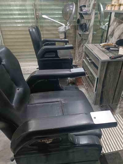 Saloon Chairs