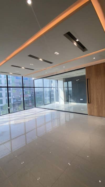 Ready-to-Move Professionally Designed Premium Office for rent