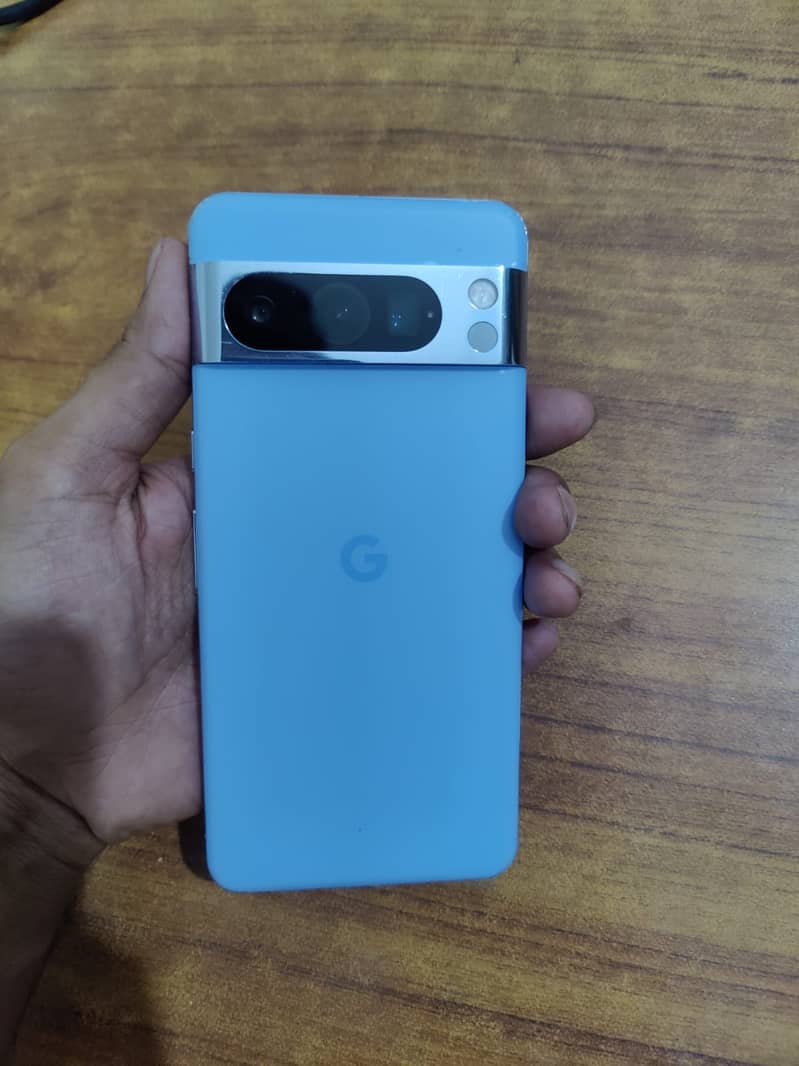 Google Pixel 8 Pro 2