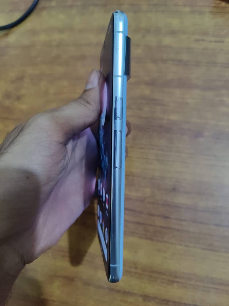 Google Pixel 8 Pro 5