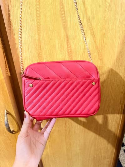 PRIMARK orginal red quilted cross bodybag