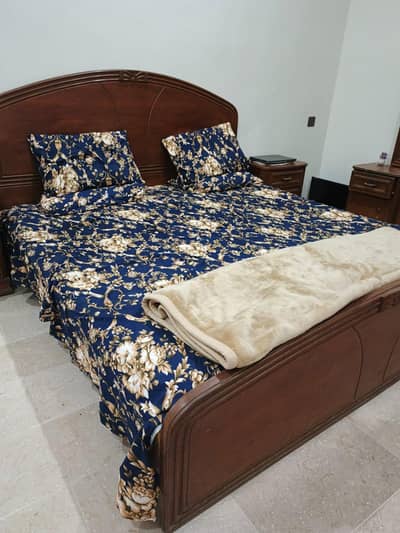 solid wood bedroom set complete
