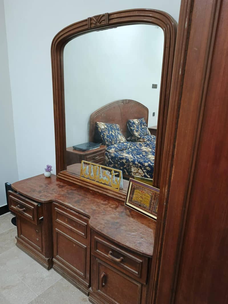 solid wood bedroom set complete 2