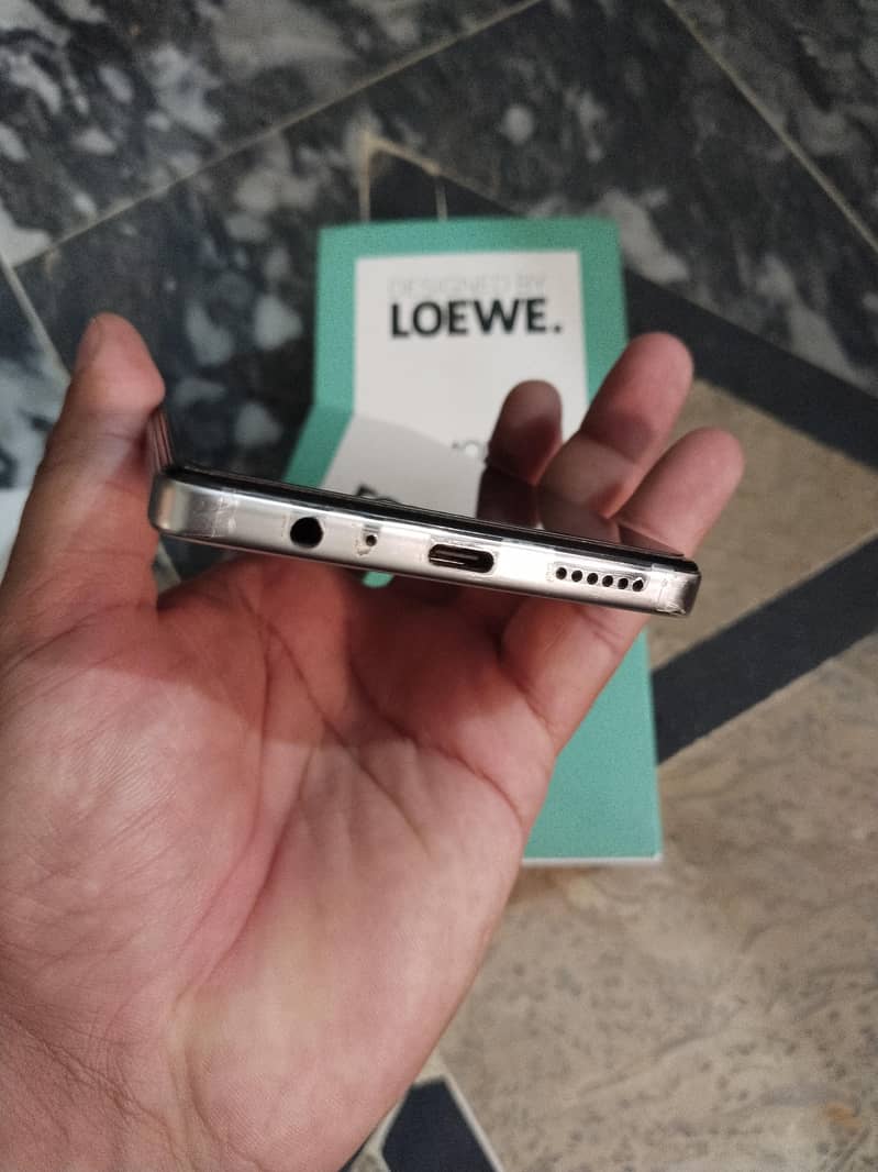 Tecno camon 30 2