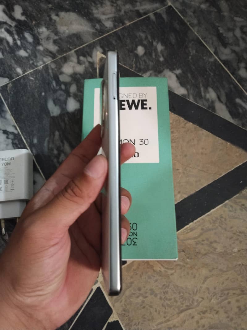 Tecno camon 30 3
