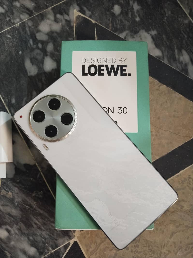 Tecno camon 30 6