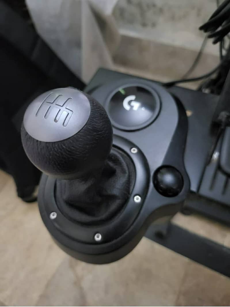 Logitech g923 1