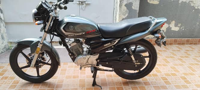 Yamaha YB 125Z-DX(2025) 9,000 km Driven-1st owner - smart card clear