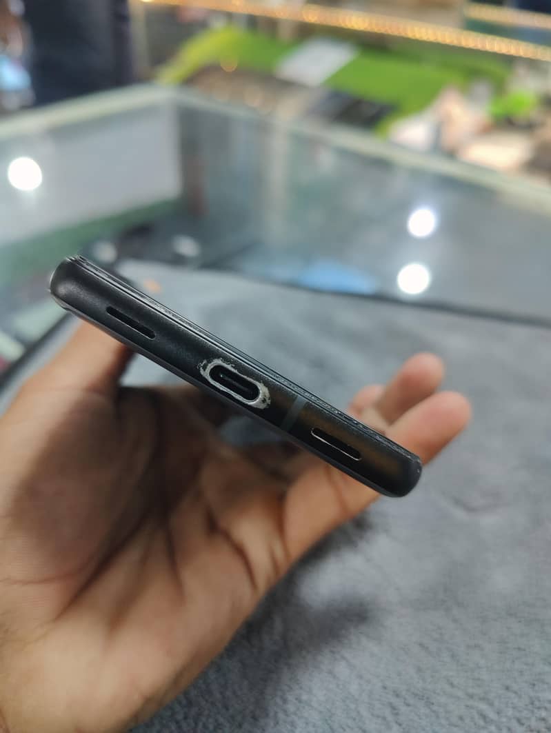 Google Pixel 6a 5