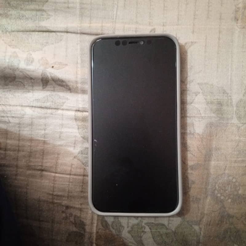Apple iPhone 11 3