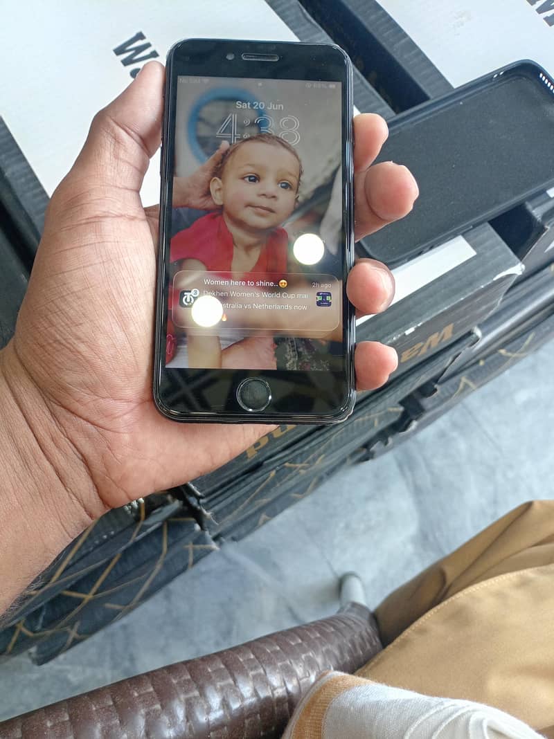 Apple iPhone SE 2020 7