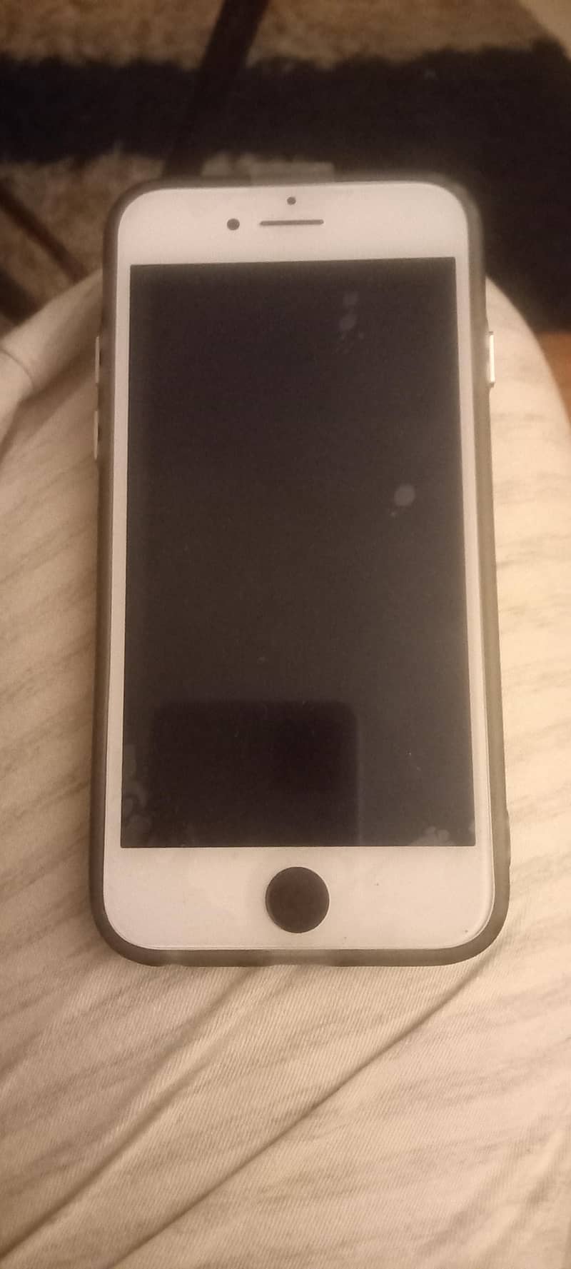 Apple iPhone 7 3