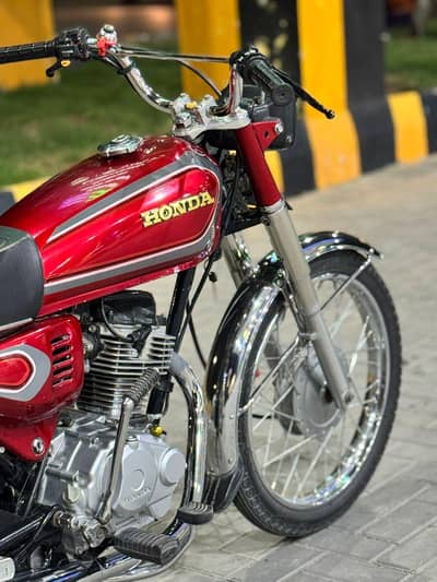 Honda CG 125 model 2012 for urgent sale