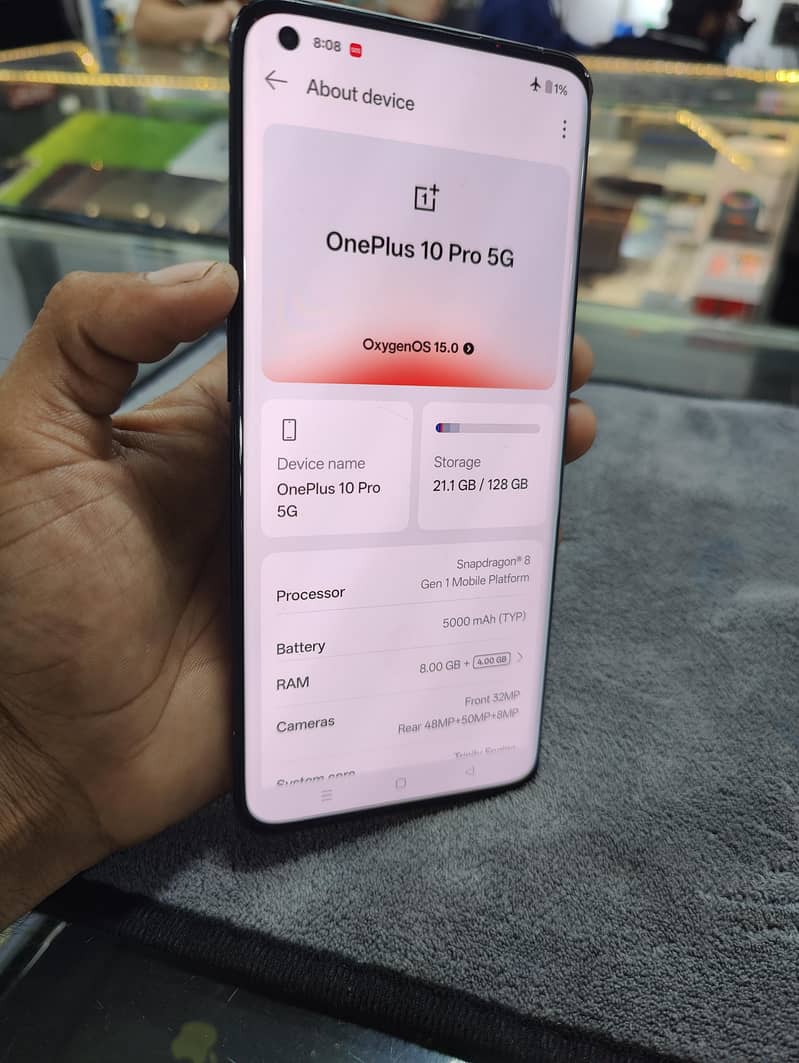 One Plus 10 Pro 6