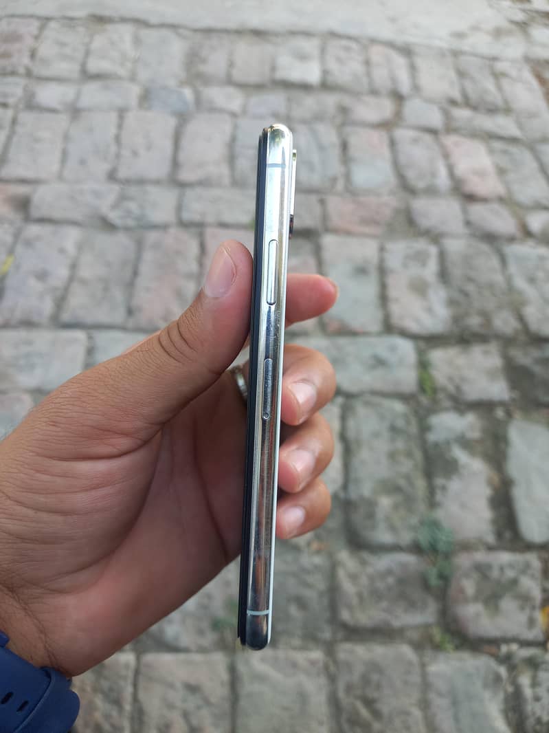 Apple iPhone X 2