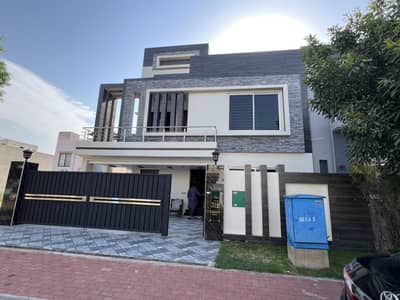 BRAND NEW HOUSE 10 MARLA AVAILABLE FOR SALE PHASE ONE BAHRIA ORCHARD LAHORE
