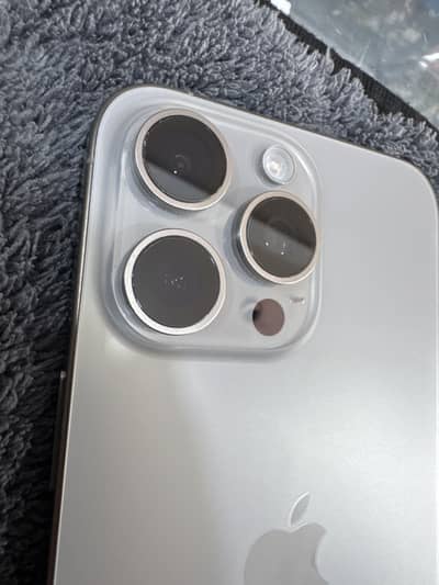 Apple iPhone 15 Pro Max