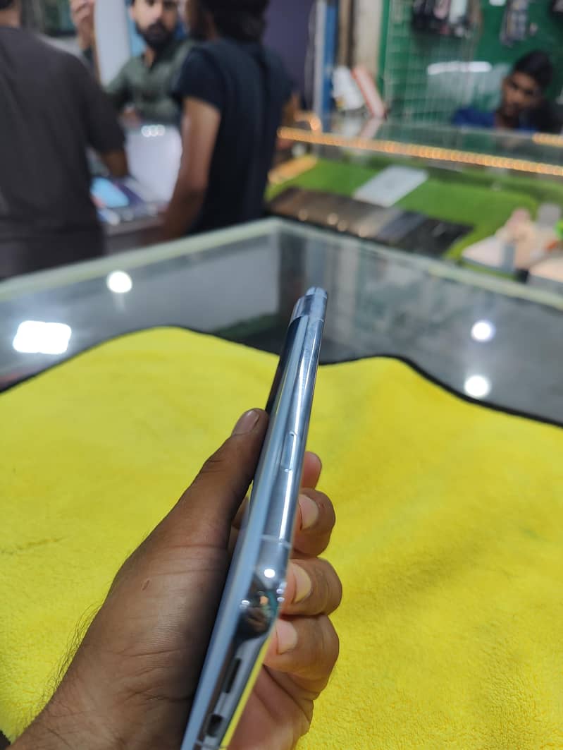 Google Pixel 8 Pro 6