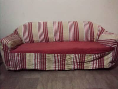 Luxury Sofa Set – Excellent Condition 7 Seater Sofa Set with Center Ta