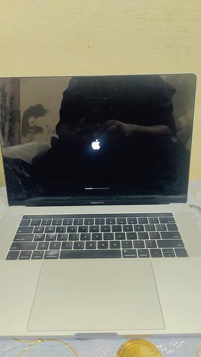 MacBook Pro 15-inch (2019) – i7 | 32GB RAM