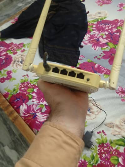 Tenda Wifi Router working condition may hy koi fault nhi