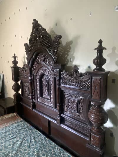 Chinoti pure wooden king size bed for sale