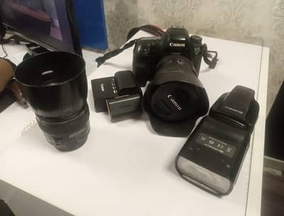 Canon 6D Mark II with 24-105L, 85mm Lens, Flash & 2 Batteries