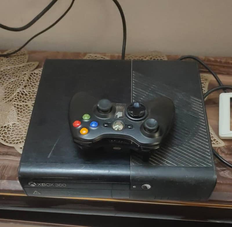 Xbox 360 E Consule complete 2