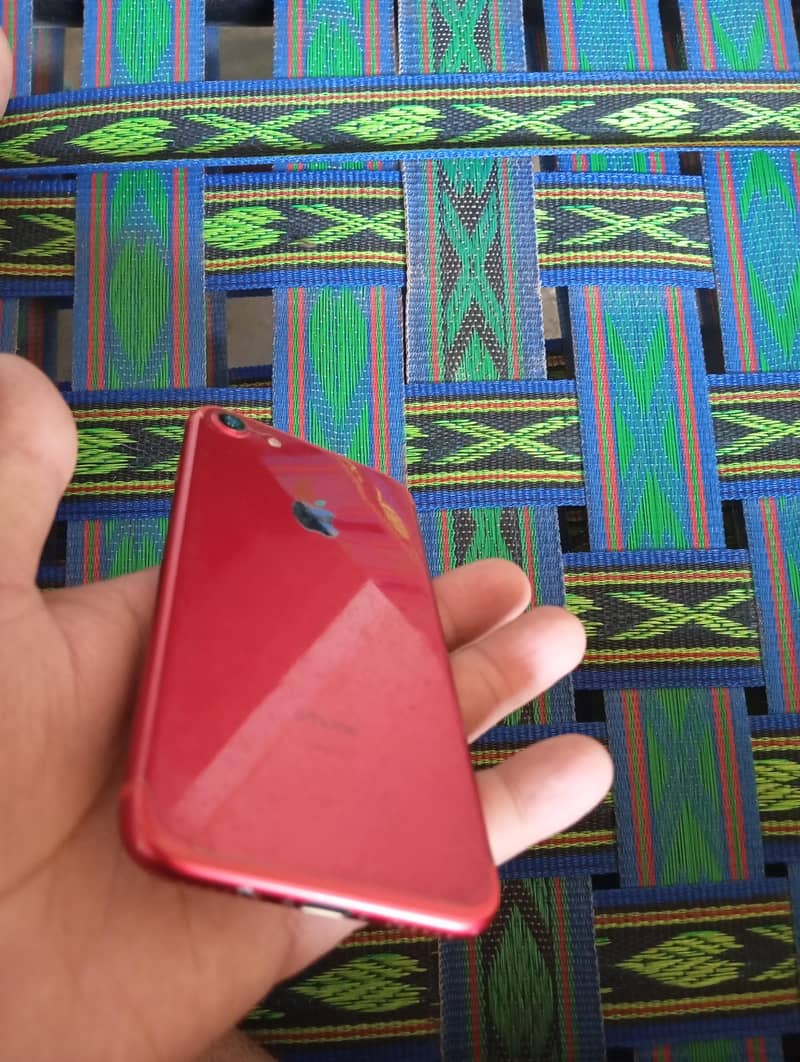 Apple iPhone 7 3