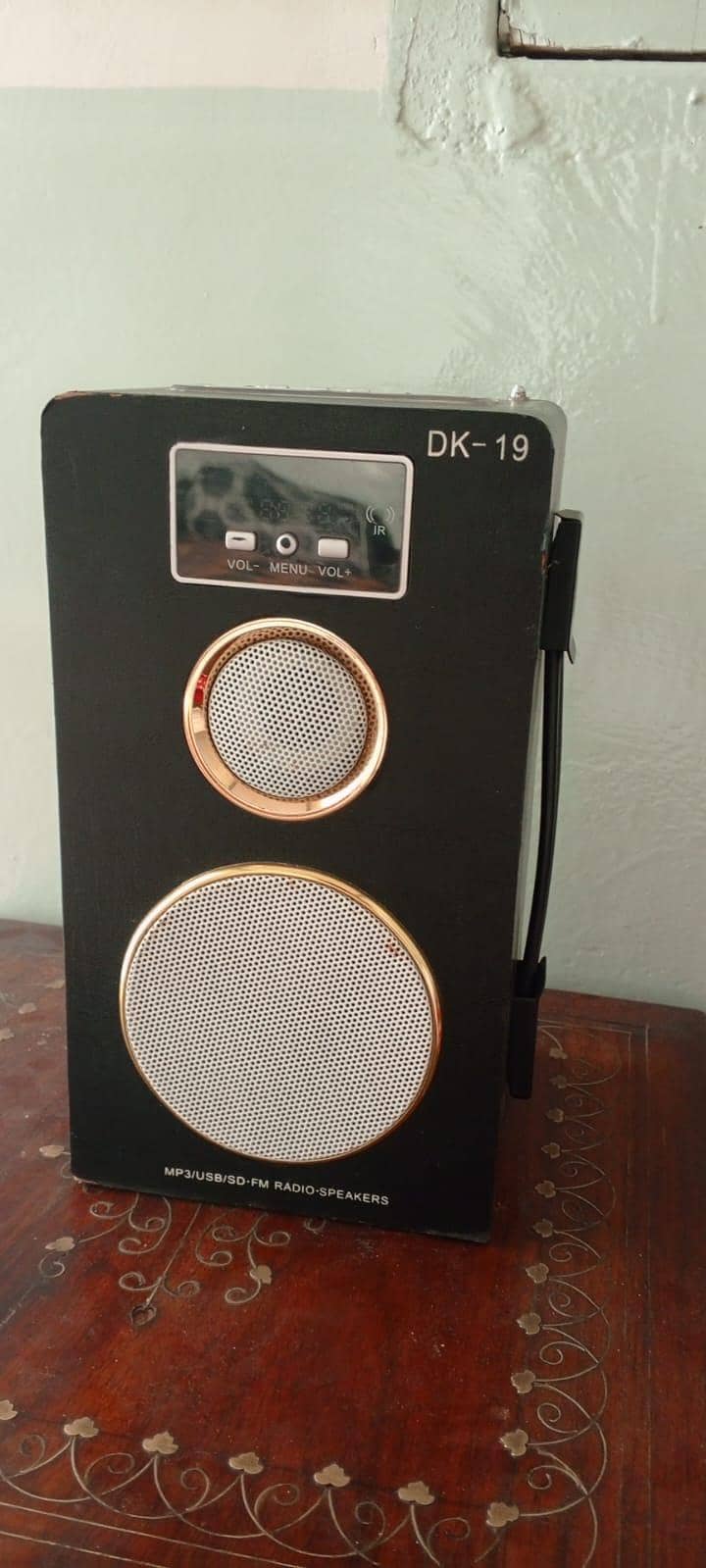 speaker 0