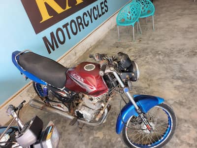 Ravi Piaggio 125 for sale 03005535339