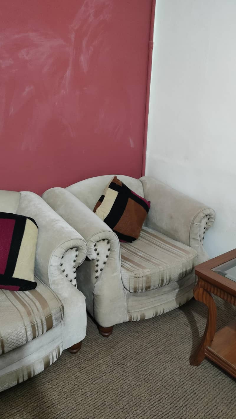 5 Seater sofa 3