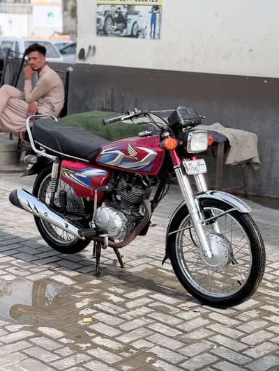 Honda CG red 2022