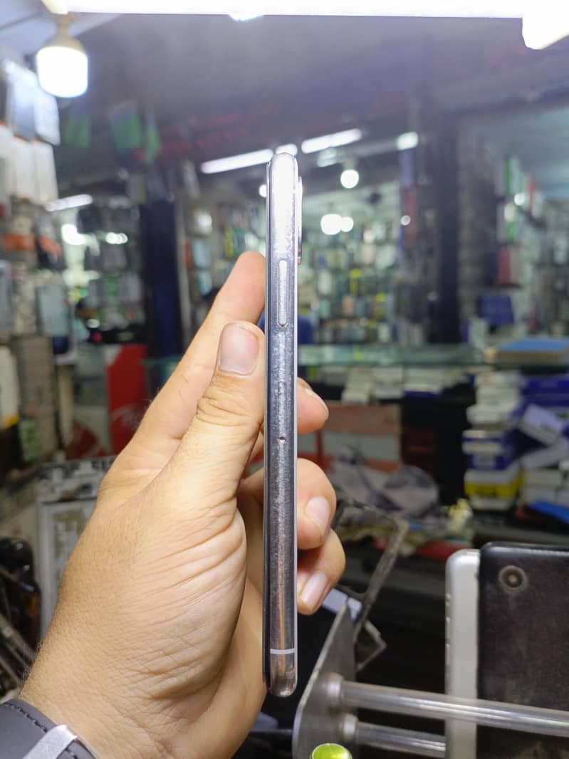 Apple iPhone X 1
