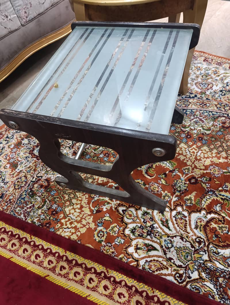 side tableS 2