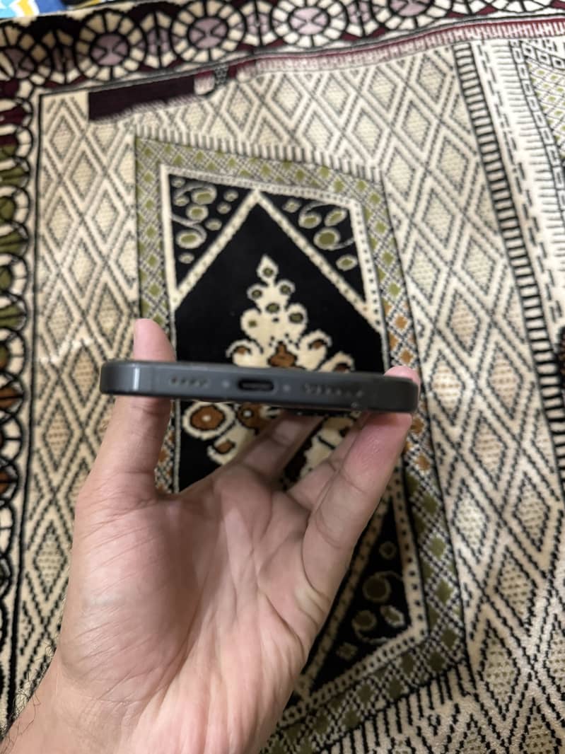 Apple iPhone 15 plus 2