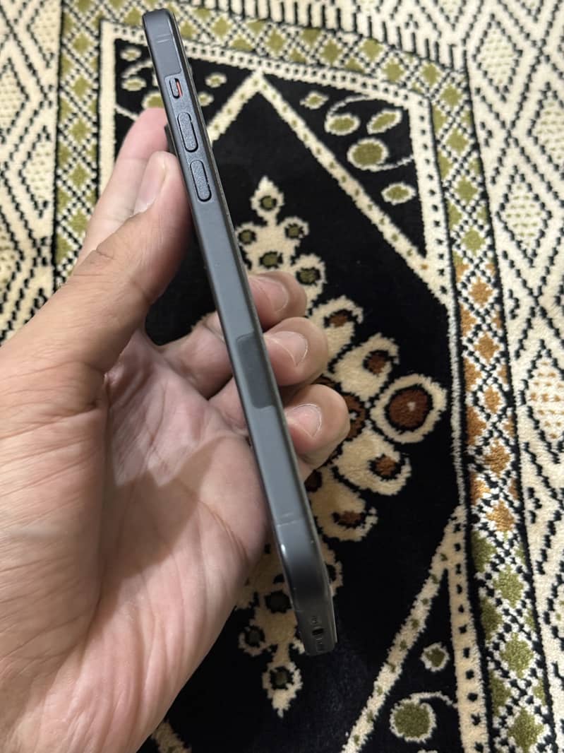 Apple iPhone 15 plus 5
