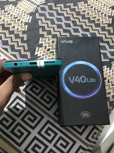 Vivo V40 Lite