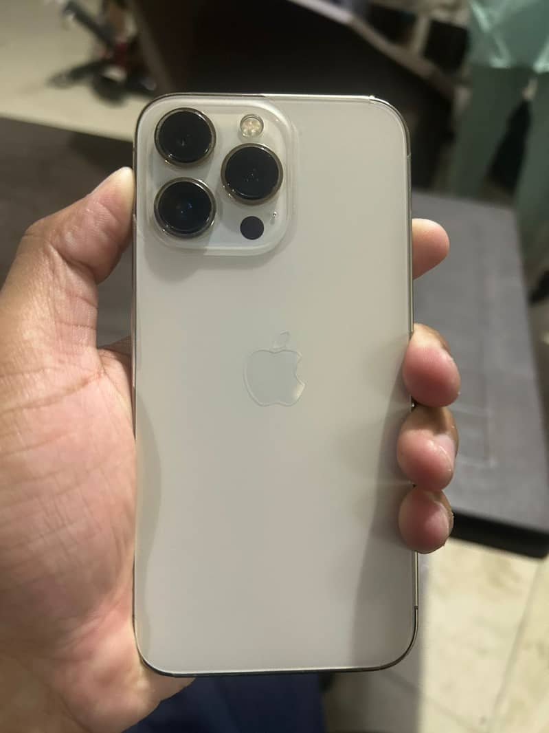 Apple iPhone 13 Pro 3