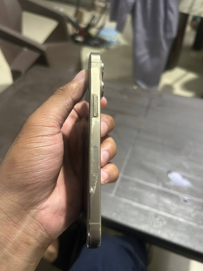 Apple iPhone 13 Pro 4