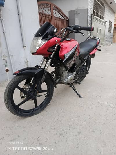 Yamaha ybr 125 & red color condition 10/ 9 and 125cc near you