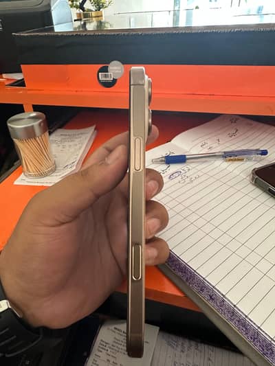 Apple iPhone 16 Pro Max