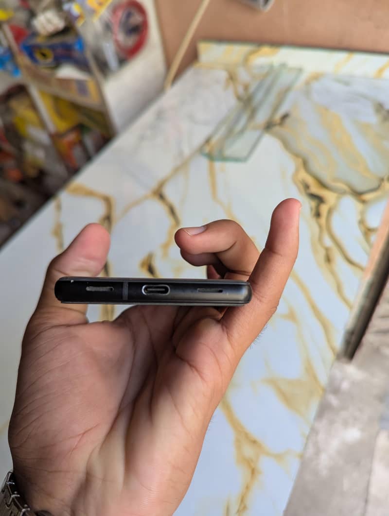 Google Pixel 6a 5
