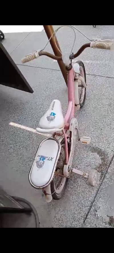 girl cycle for sale good condition