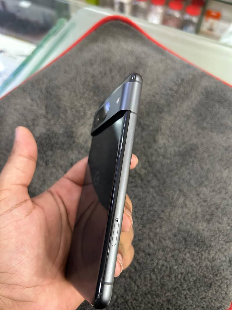 Google pixel 8 1